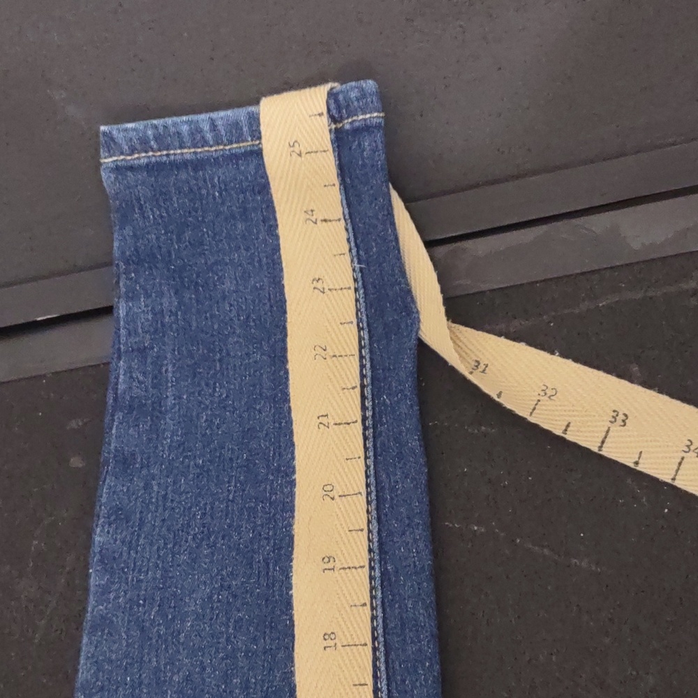 USED BLUE SAVVY DISTRESSED JEANS FRAY ON POCKETS SIZE 5/27 BLUE INSEAM 25INCH - Picture 14 of 14